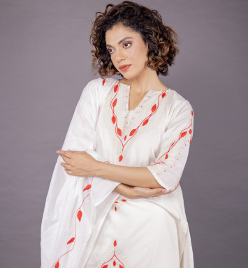 Prakritik Uma Kurta Set With Dupatta Off-White